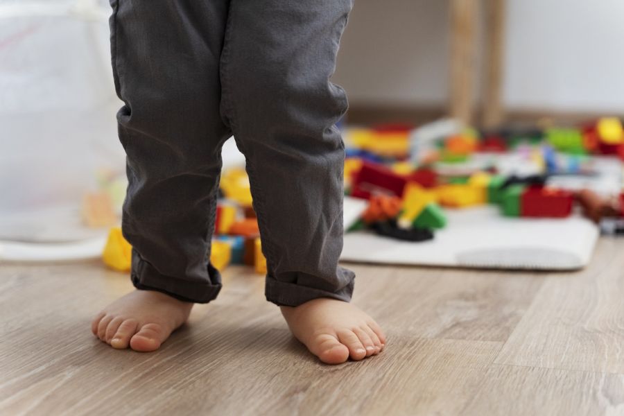Piede piatto bambini esercizi e trattamenti